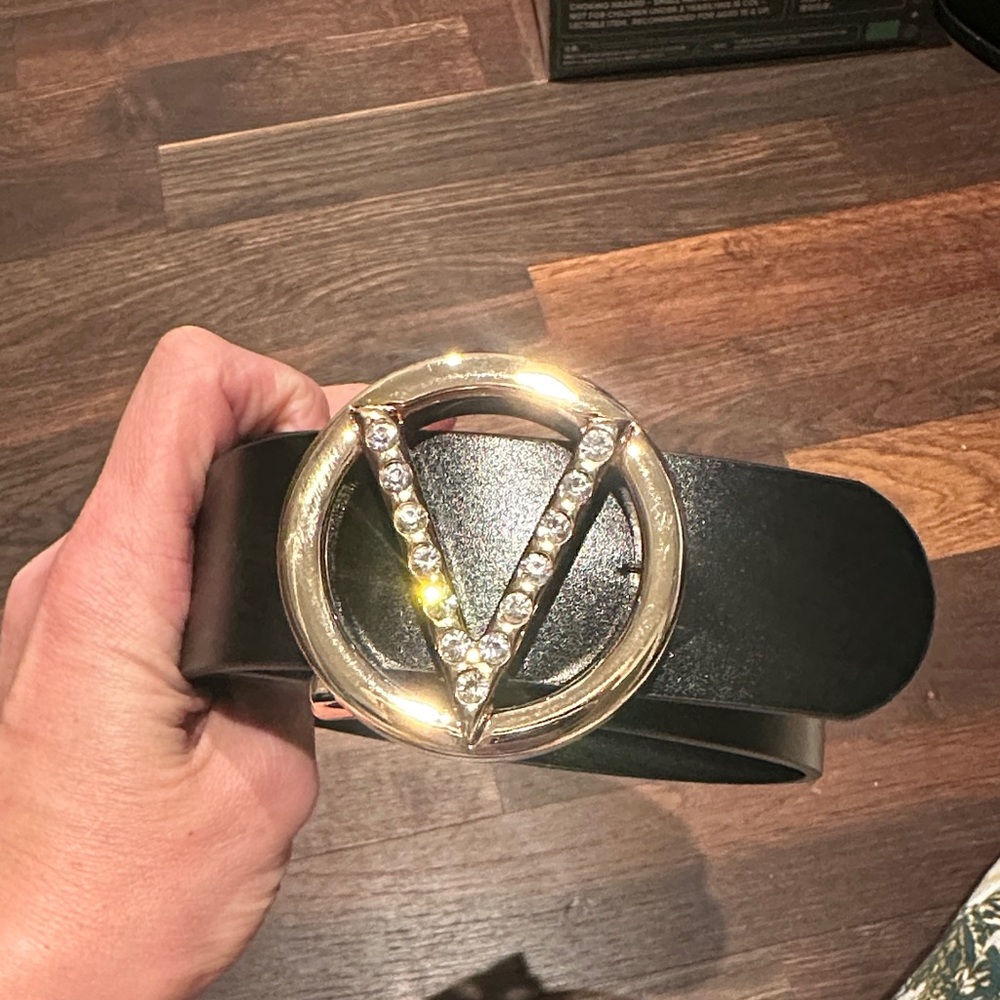 Valentino by Mario Valentino V black leather belt- unused - SZE L -diamanté